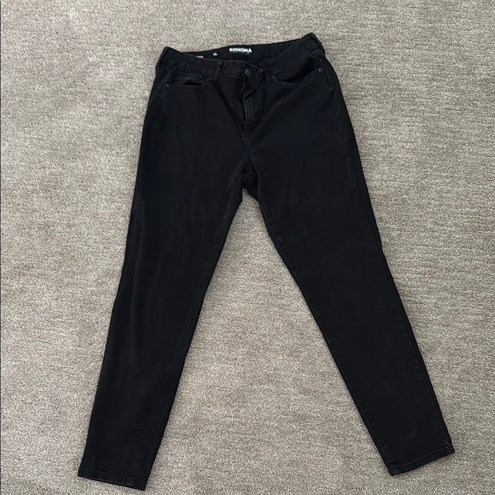 Sonoma Black Skinny Jeans with Modern Fit
